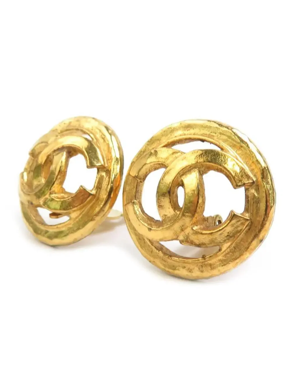 Auth Chanel Vitage Cc Logo Clip On #302857C36B